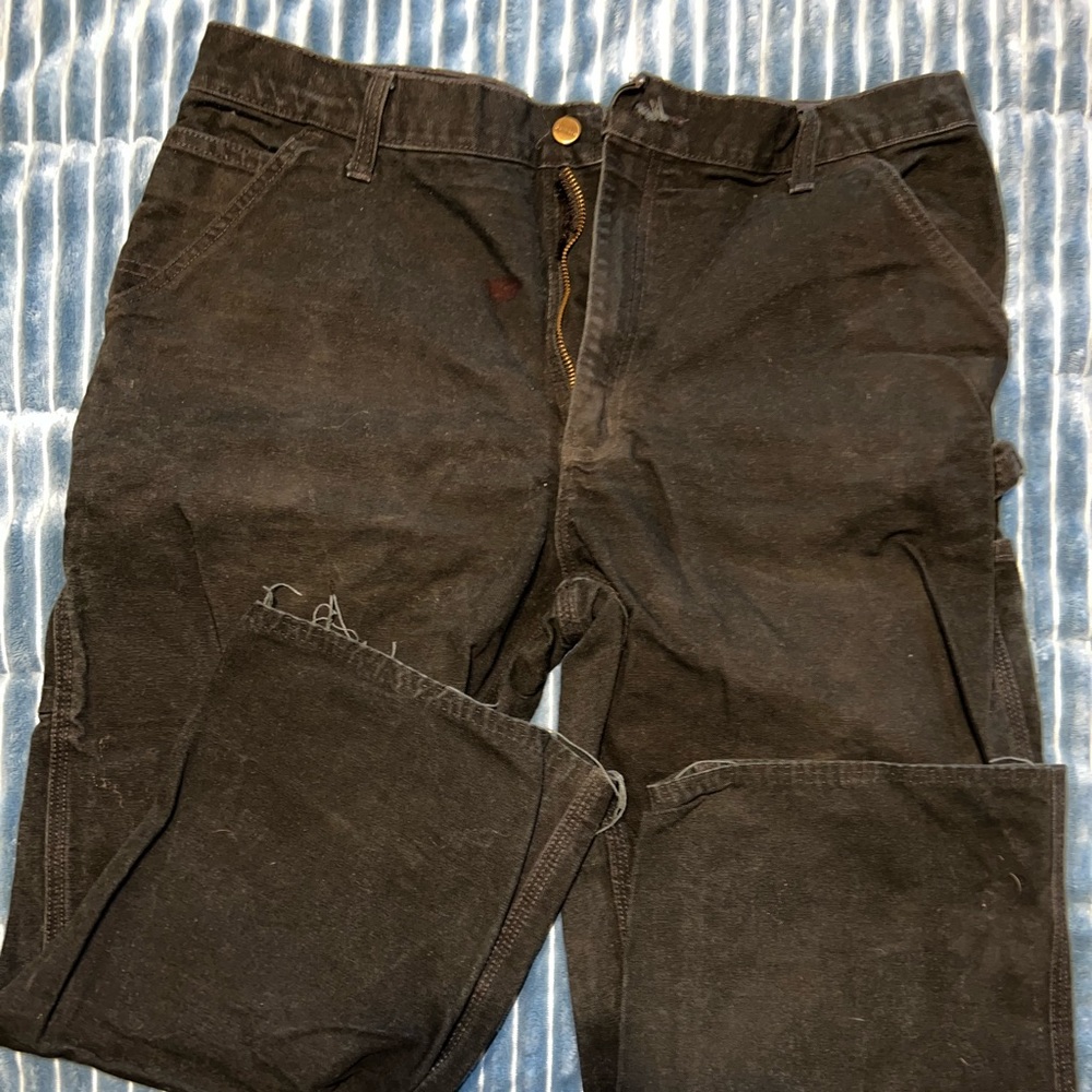 EUC M 38 x 32 Carhartt relaxed fit black pants 👖 hemmed to fit height if 5’6”